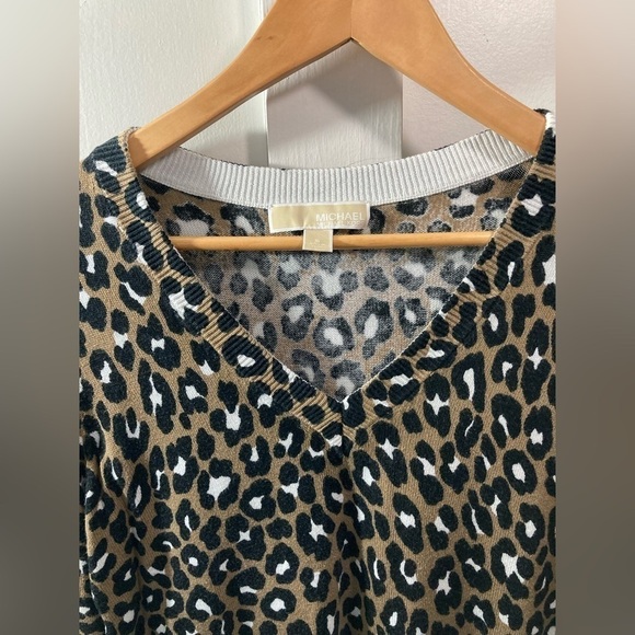 Michael Michael Khors Leopard Print Vneck Sweater Small - Picture 3 of 6